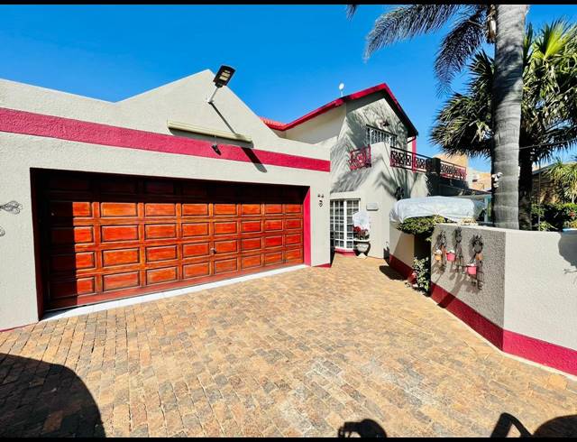 4 BEDROOM FREEHOLD SOLD IN MEYERSDAL